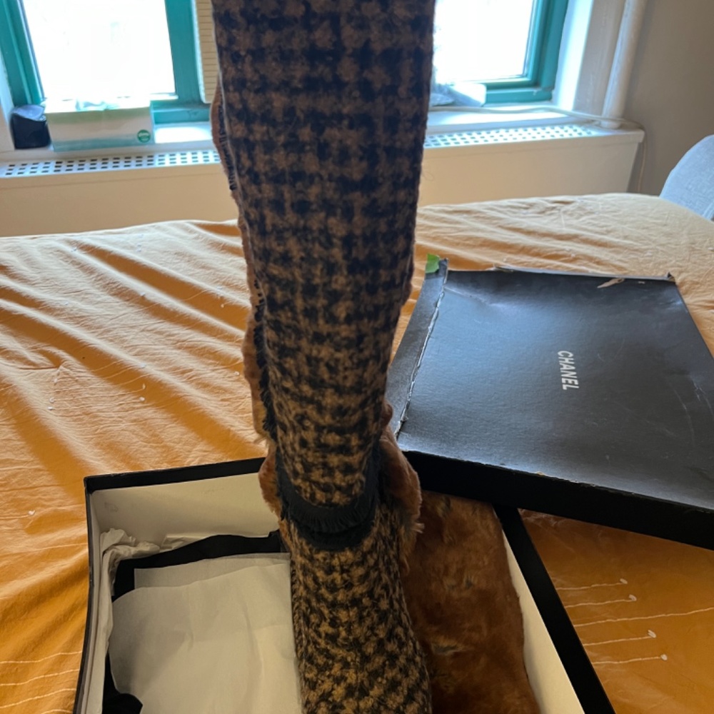 Chanel fur High Boots - Picture 6 of 7